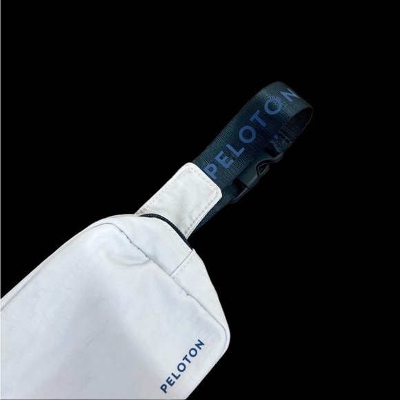 Peloton Fanny Pack - NWT - Picture 3 of 10